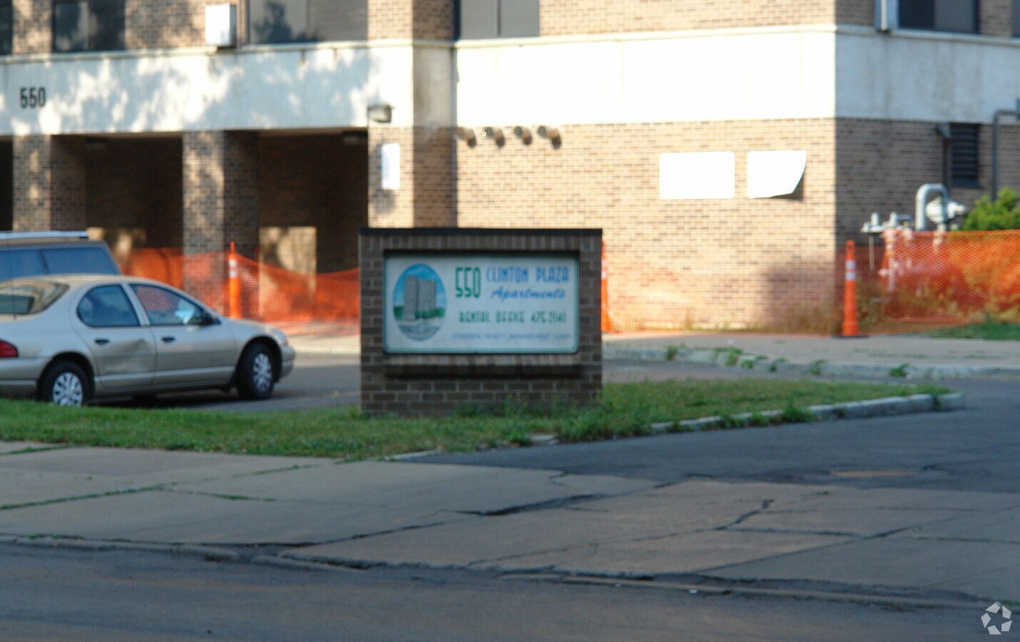 Photo - Clinton Plaza