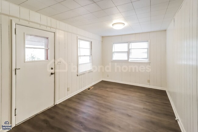 Photo - This 3 bedroom / 1 full bath and 1,284 sq feet House will Blow Your Mind!