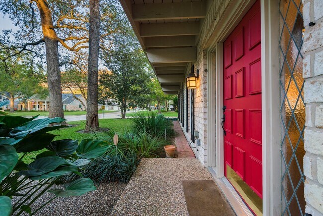 Photo - 15203 Camelback Ct