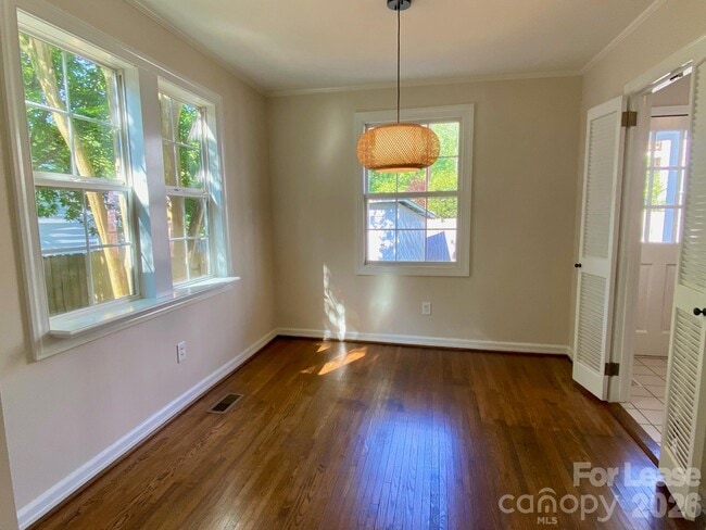 Photo - 5300 Buckingham Dr