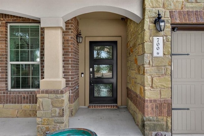 700 Ledge Stone Dr