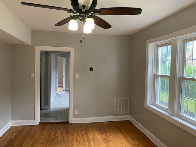 Photo - 7822 S Kingston Ave Unit 1