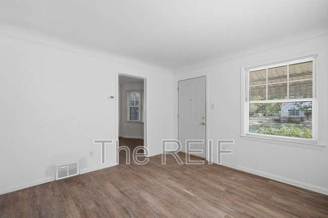Photo - 20200 McCormick St