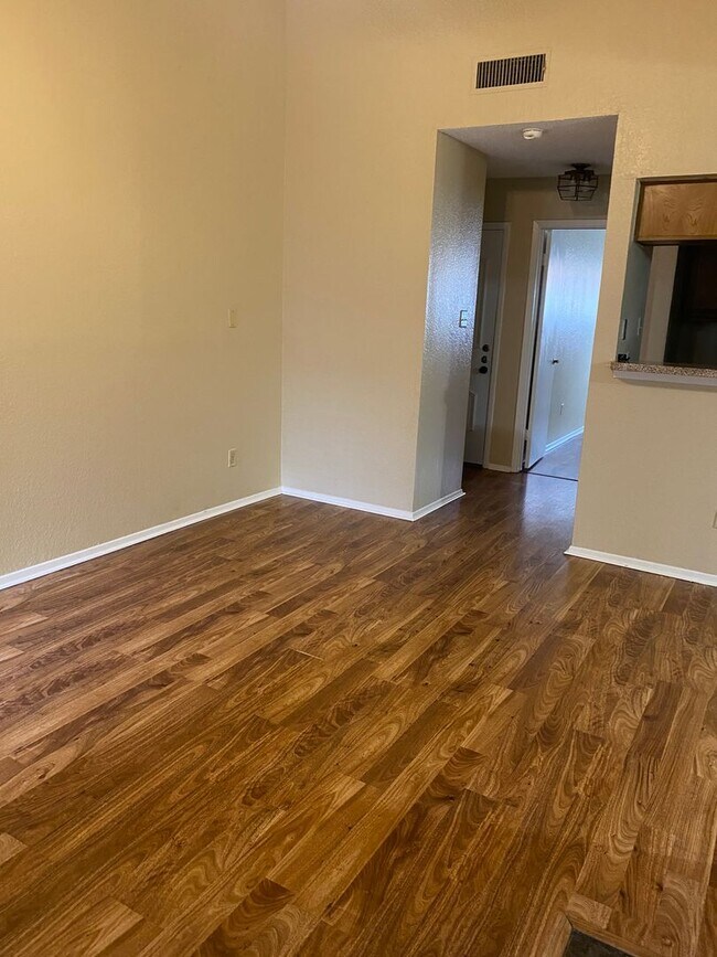 Photo - K073 - Croix #308 Unit 308