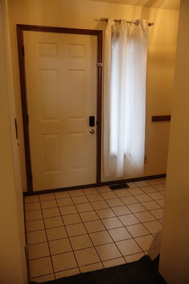Photo - Spacious Home with Large pet friendly yard