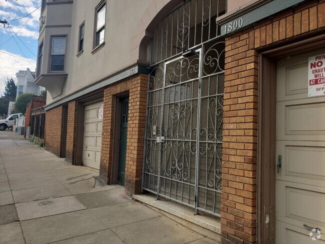 Building Photo - 1800 Church St Rental