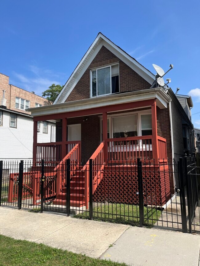 Building Photo - 1249 S Kolin Ave Unit 1 Rental