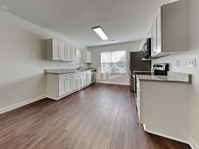 Photo - 8793 Adaline St