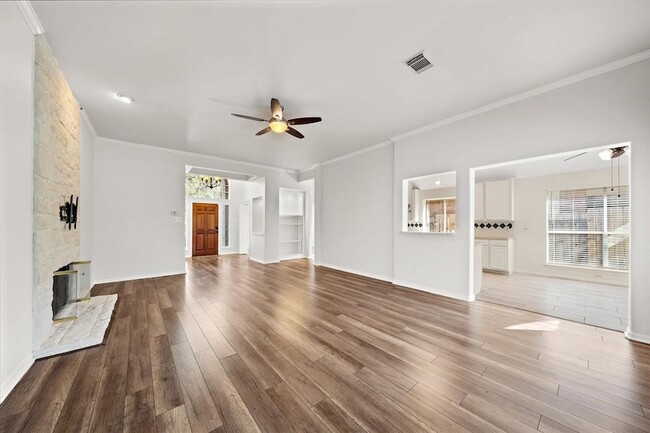 Photo - 3310 Shadowchase Dr