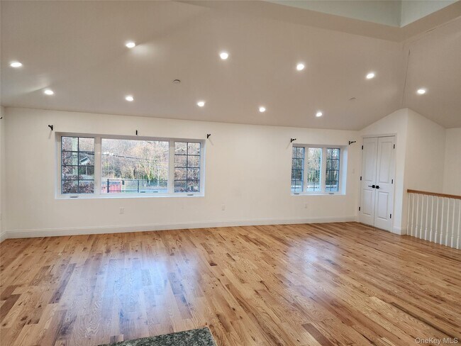 Photo - 115-42-11175 175th St Unidad 2