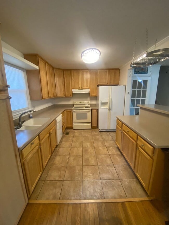 Photo - Move In Ready! "ASK ABOUT OUR ZERO-DEPOSIT...
