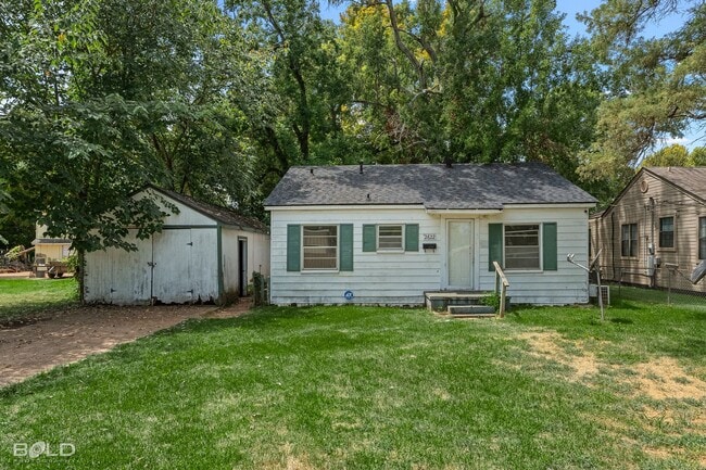 Photo - 2622 Lamar St