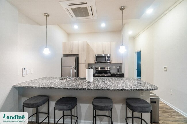 Photo - 655 W Mallard Creek Church Rd Unidad 04-108