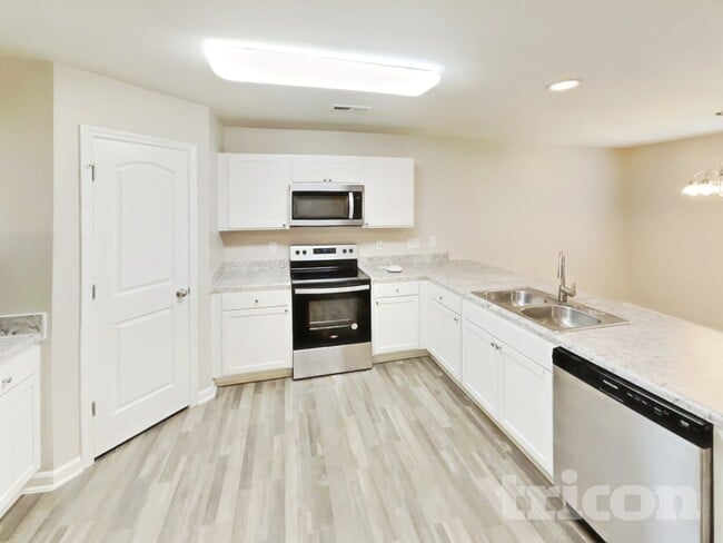 Photo - 1856 Northside Dr