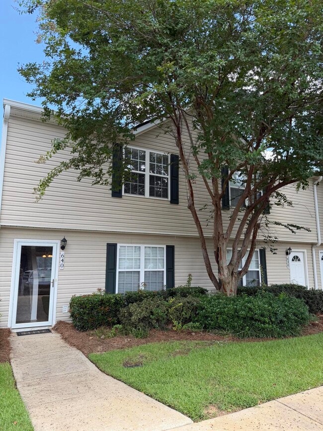 Photo - 640 Date Palm Cir
