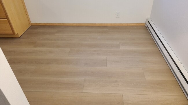 LVP in kitchen/dining room - 47 Eagle Crest Dr Unit 29