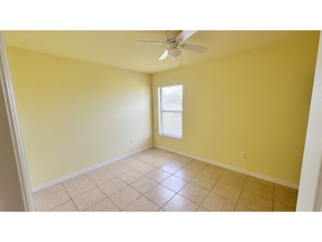 Photo - 3 Bedroom 2 Bath 1 Car garage Duplex! Convenient Location! SW Cape!