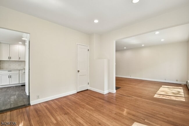 Photo - 296 Glen Ave