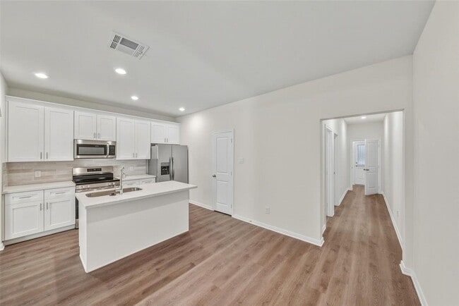 Building Photo - 714 W Dallas St