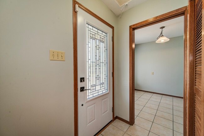 Photo - 85 Winter Av