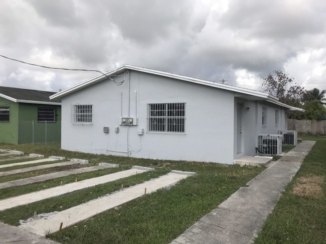 Building Photo - 440 NW 13th St