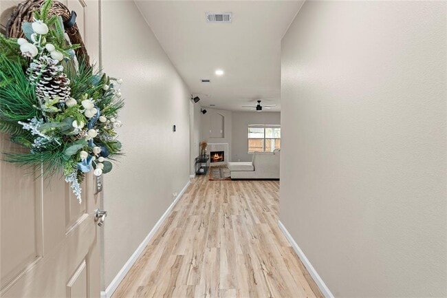 Photo - 292 Spruce Dr