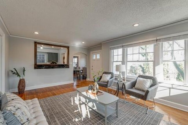 Photo - 203 N Seminole Dr