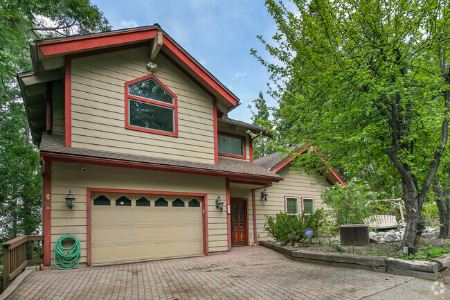 Building Photo - 817 Nadelhorn Dr Rental