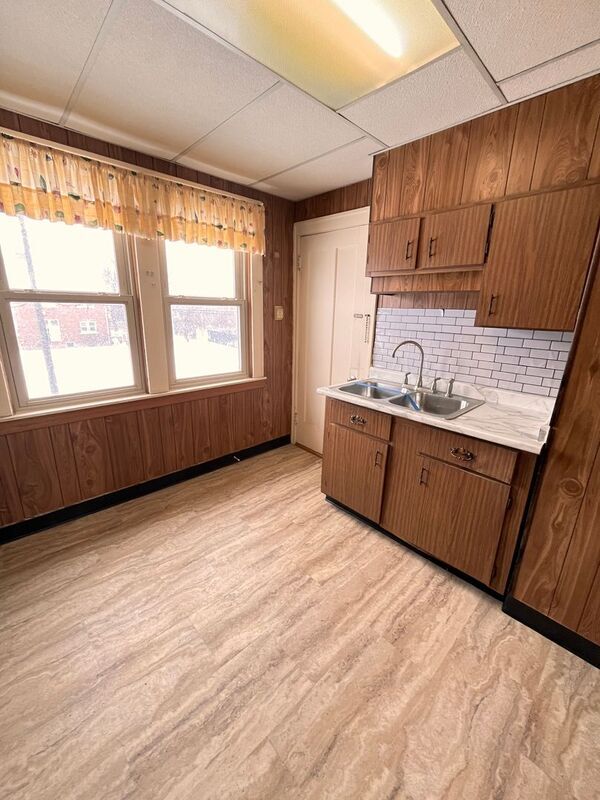 Photo - 3209 W Grand St