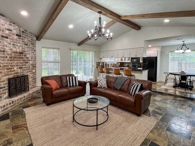 Photo - 2012 E Lacey Oak Cir