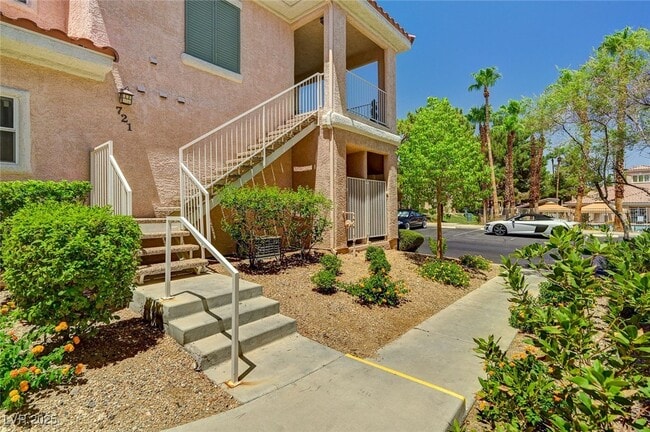 Photo - 251 S Green Valley Pkwy Unit 721