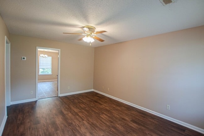 Photo - 701 Peachers Dr Unit B