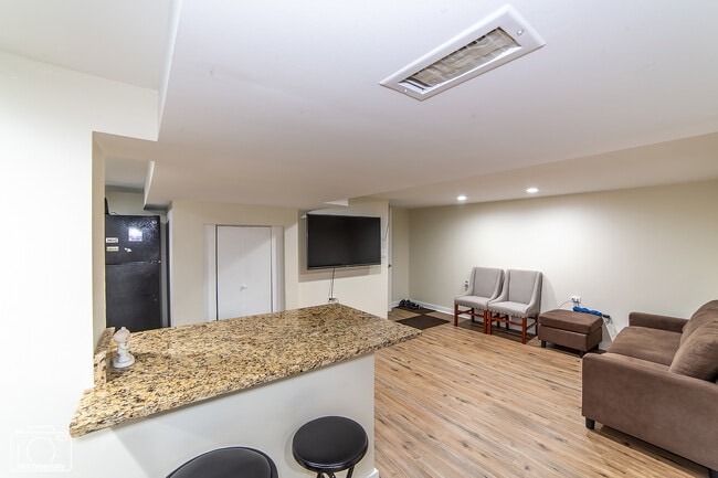 Photo - 3808 Blanchan Ave Unidad Garden