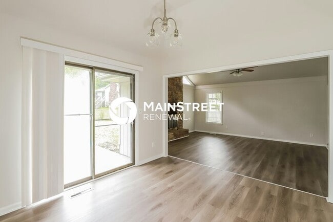 3 Bedroom Pet-Friendly Home in KANSAS CITY, MO with Main Street Renewal