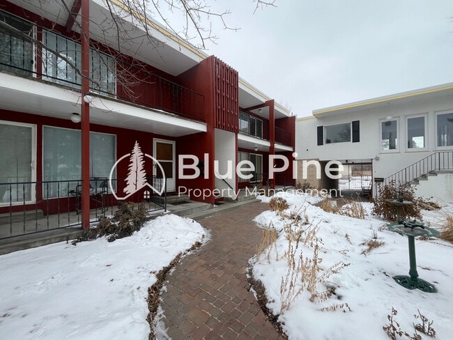 Photo - 542 Gladstone St Unit 2