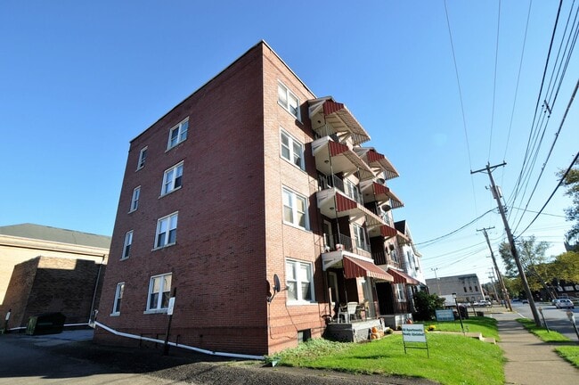 Photo - Large 2 -3 Bedroom Apartment in Heart of Beaver Falls! Central Air! NO APPLICATION FEE!!