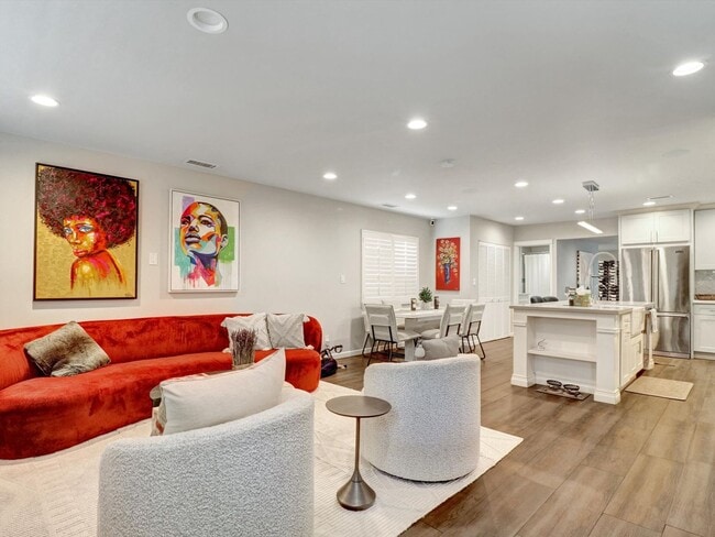 Photo - 5437 Coolidge Ave