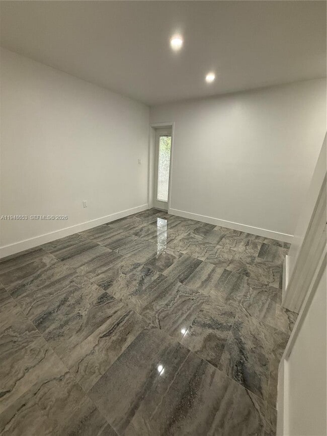 Photo - 545 NW 20th St Unit 2