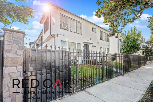 Photo - 7528 Norton Ave Unit 3