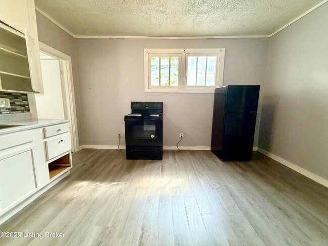 Photo - 2411 Elliott Ave