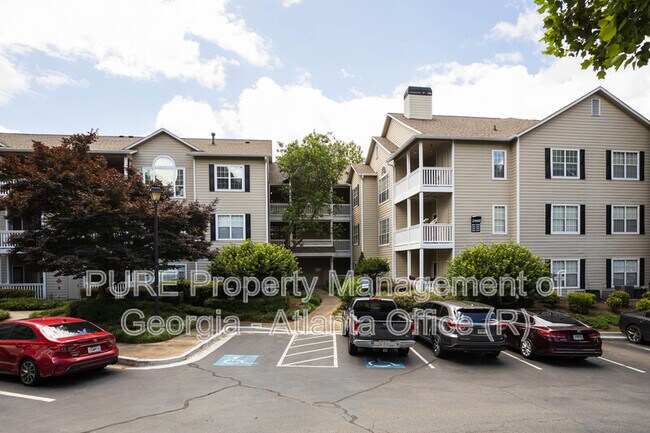 Photo - 1250 Parkwood Cir SE