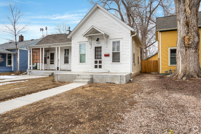 Building Photo - 1018-1020 Akin Ave Rental