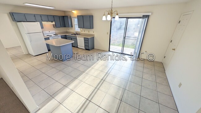 Photo - 2/2 & Office - Spacious Duplex