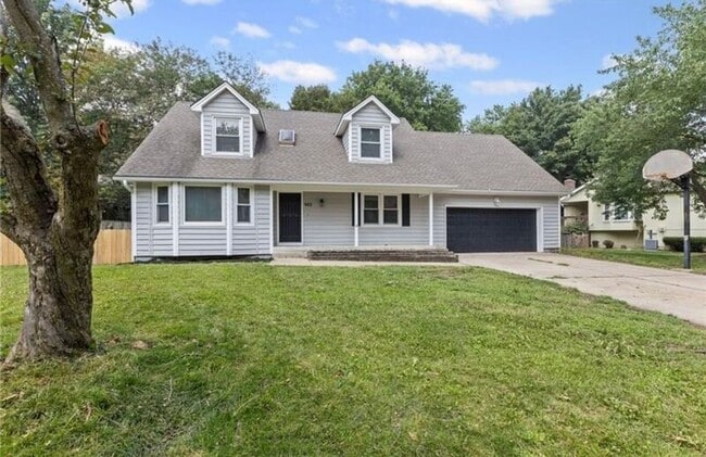 Photo - 602 SE Brentwood Dr