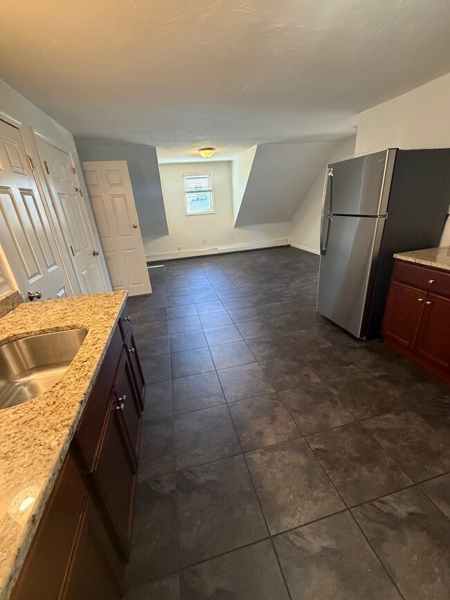 79 Kilmer Ave Unit 3