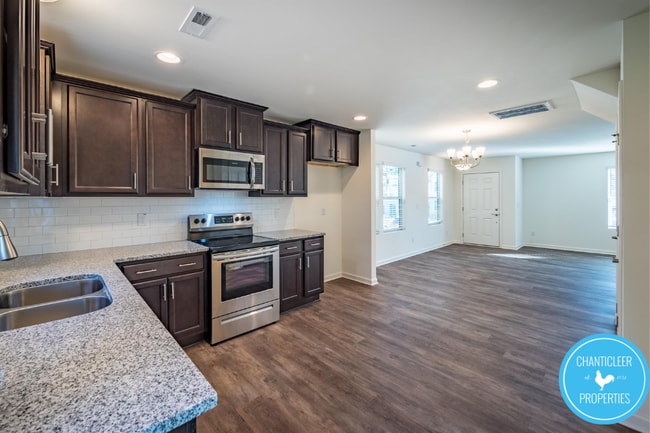 Photo - 5 Belhaven Dr