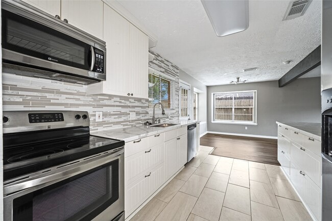Building Photo - 7310 Kite Hill Dr