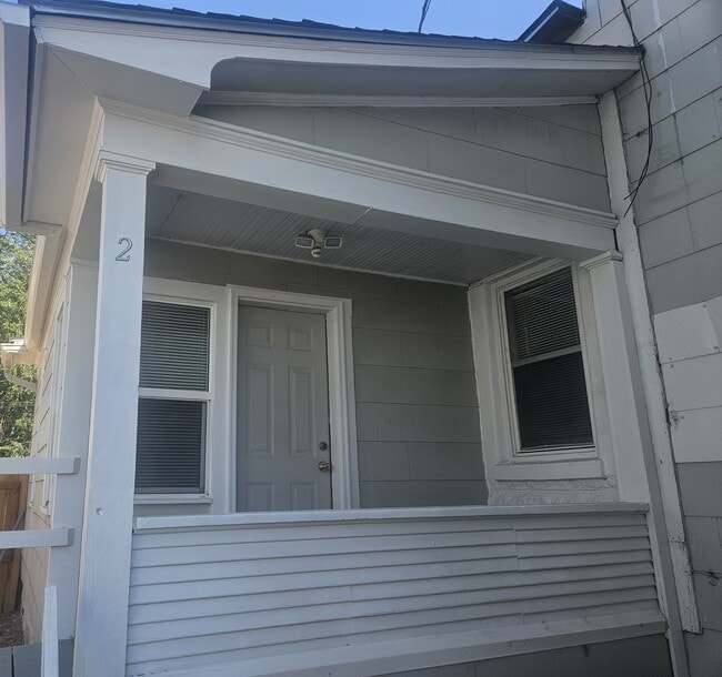 Building Photo - Unit 2 Unit 2 Rental