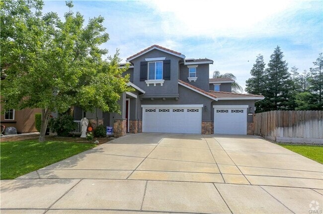 Building Photo - Beautiful & Spacious 4-Bedroom, 3-Bath Hom... Rental