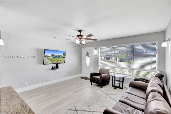 Photo - 2820 NE 9th Ave